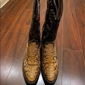 Snake skin women cowboy boots